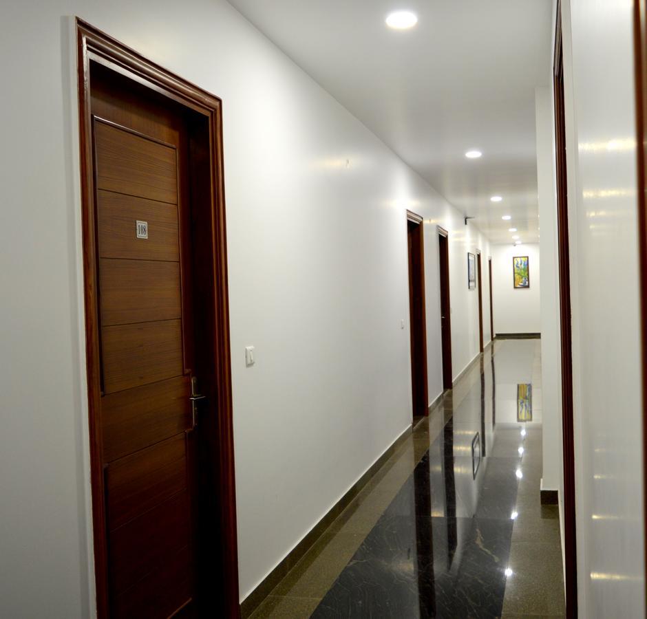 Hotel Taru Inn Ghaziabád Exteriér fotografie